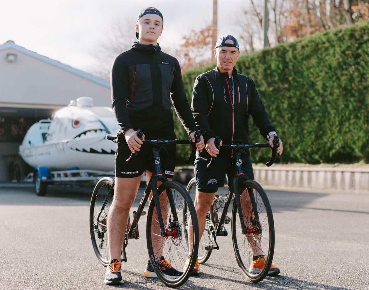 Thierry Corbarieu et son fils Yan à vélo