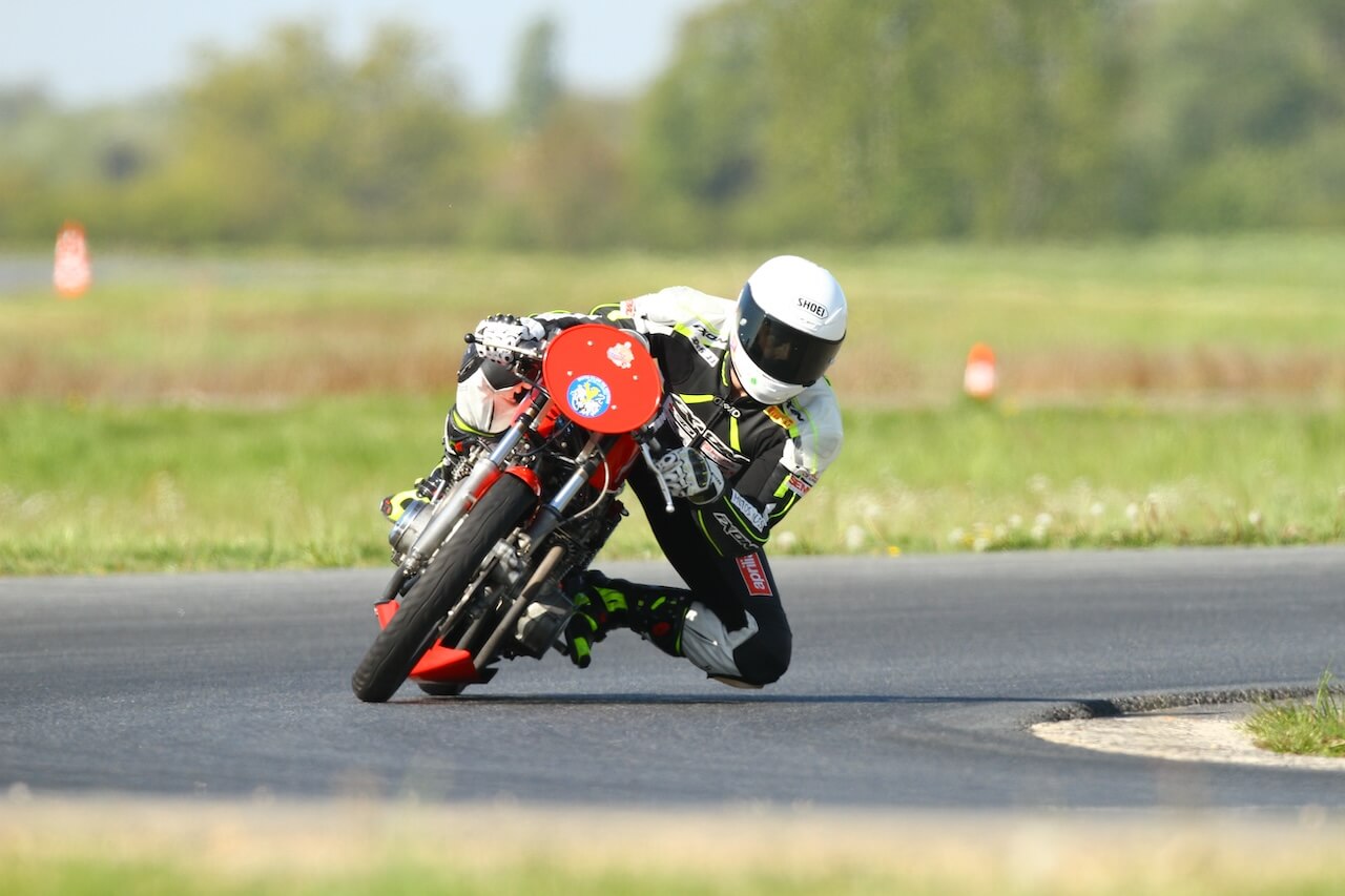 Nicolas Sénéchalau guidon d'une Honda 350 Four