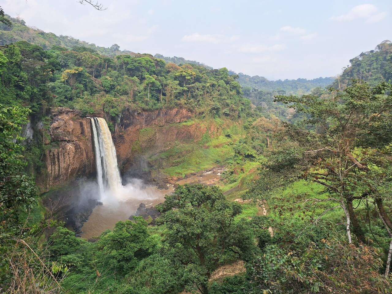 Les impressionnantes chutes d’Ekom, au Cameroun.