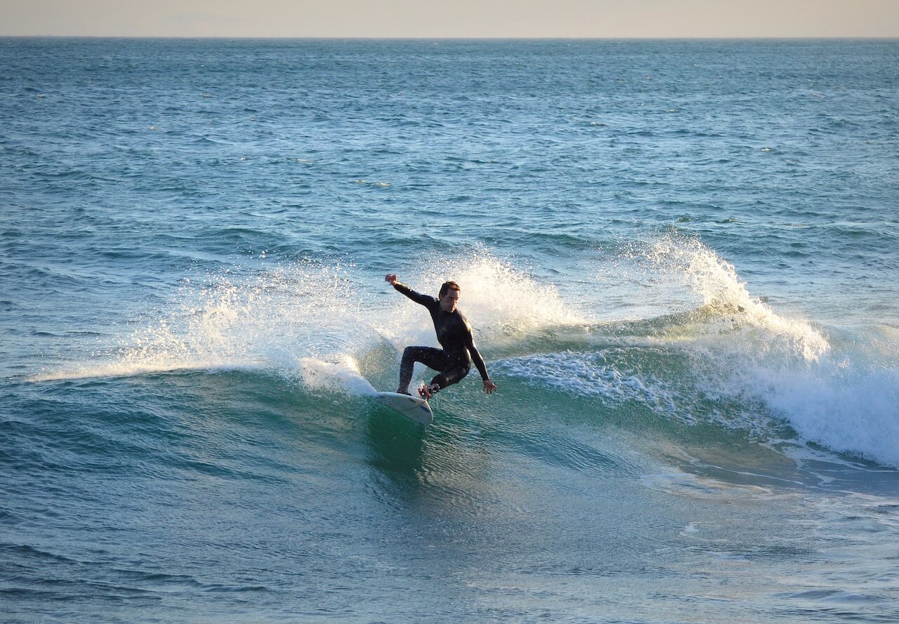 Éric Dargent qui surf