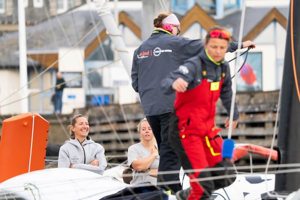 4 femmes sur un bateau