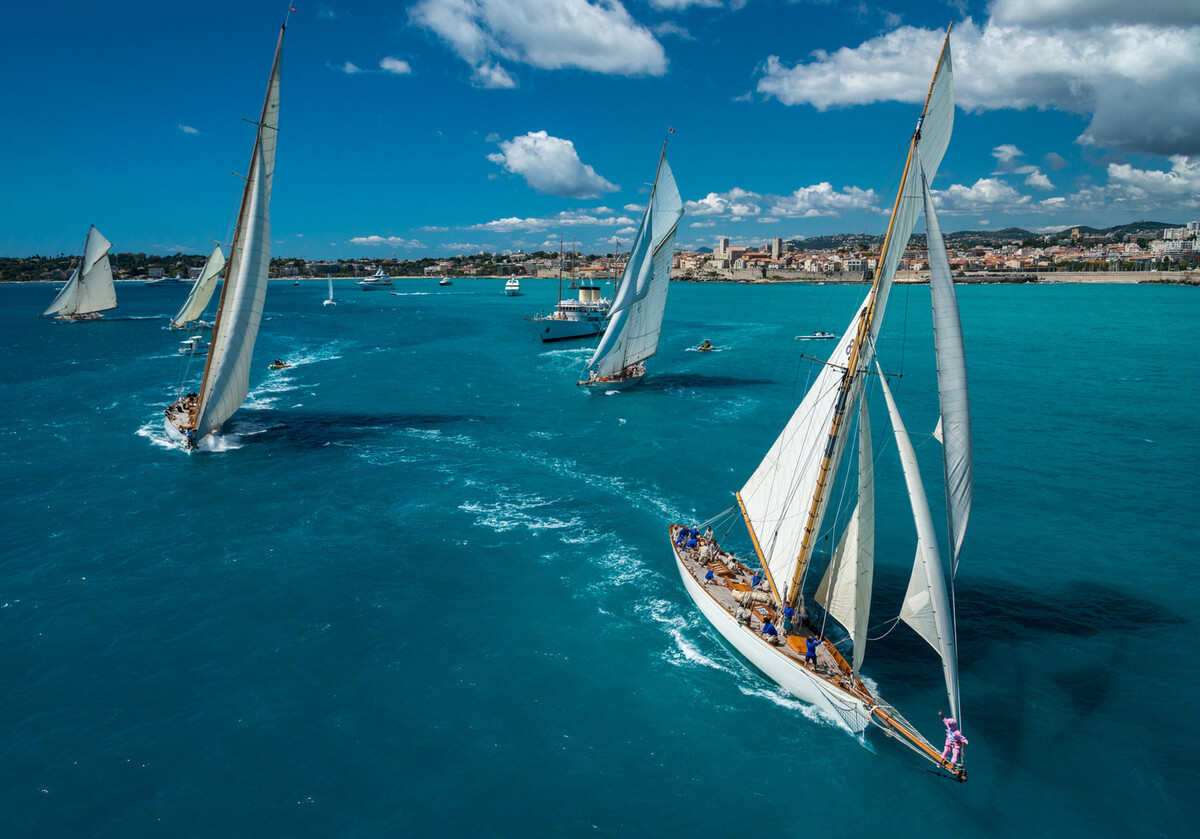 yachts classiques durant Les Voiles d'Antibes