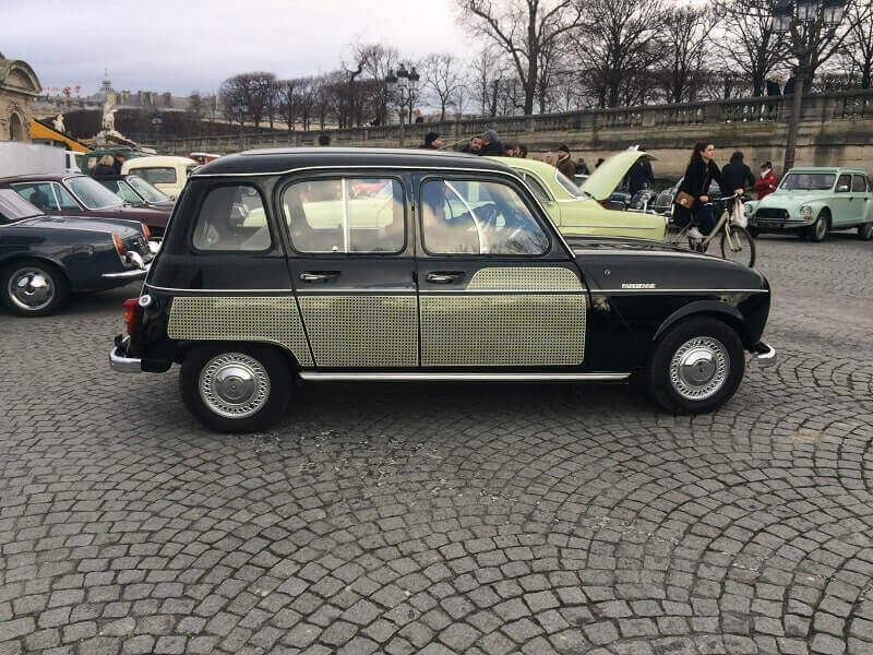La Traversée de Paris 2020 - Renault 4