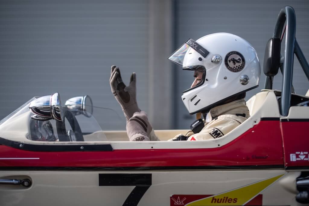 Pilote en monoplace sur le circuit de Charade
