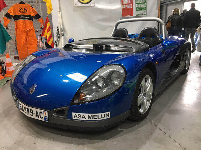 Motos de collection au salon Auto Moto Sport.