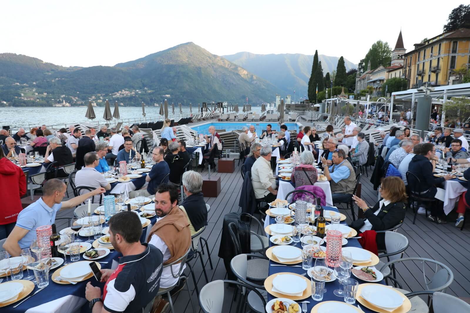 Déjeuner convivial des participants au Rallye Club 14 2019.