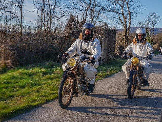 3 Mecs en Tobec à Alpe d'Huez
