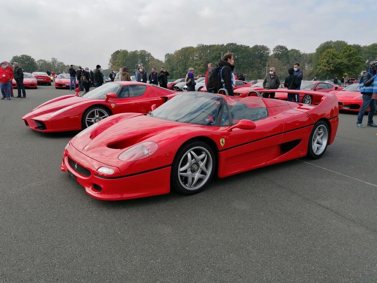 Ferrari 488 Pista en roulage sur le circuit de Montlhéry.