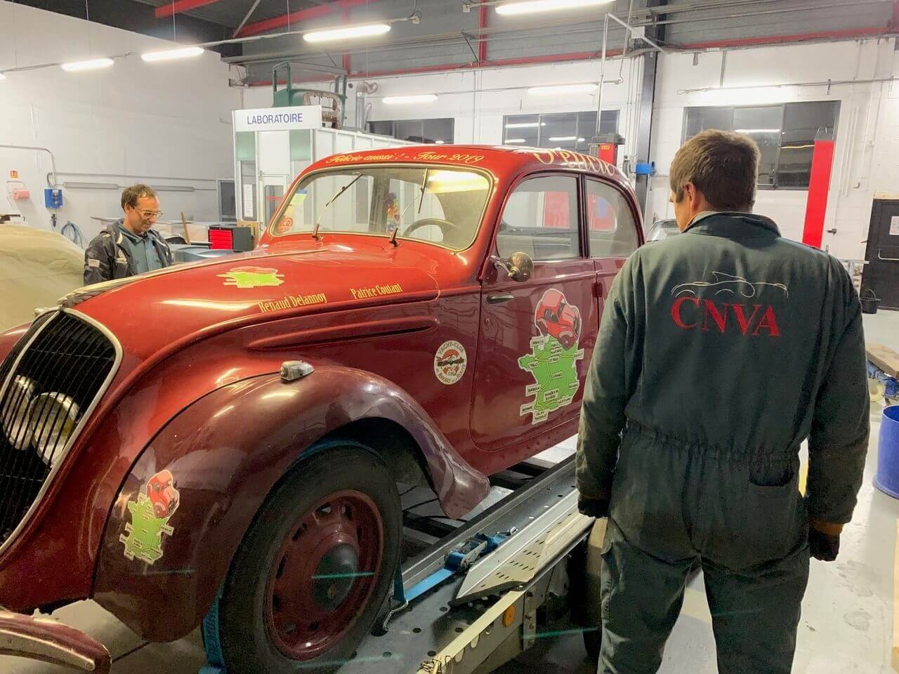 Cabriolet sportif anglais MG B, parfait pour une première acquisition.