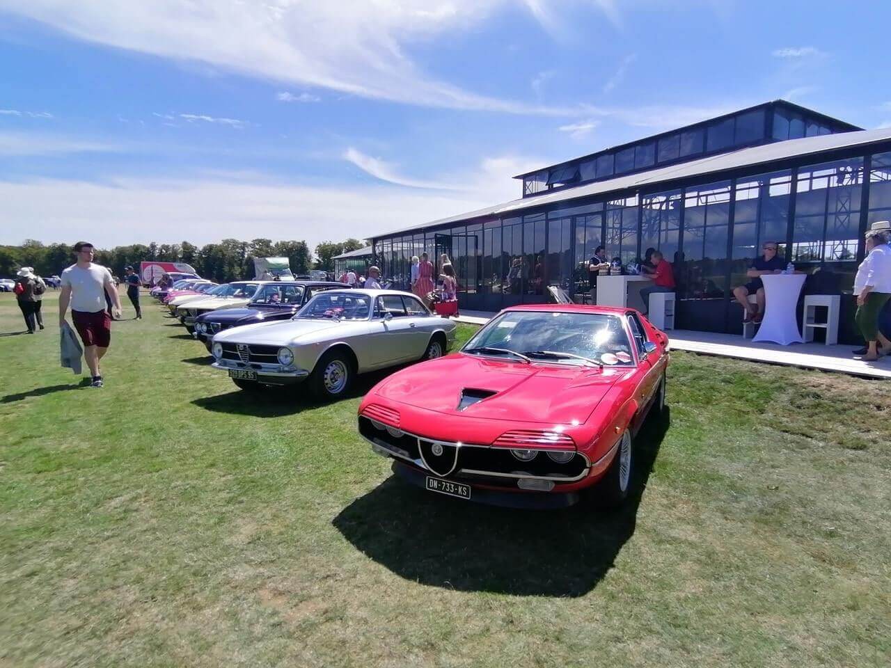 Porsche 911 vintage sur le parcours du Rallye d'Aumale.