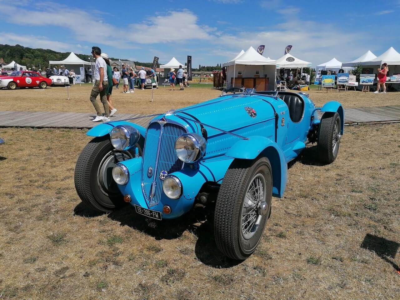 Porsche 356 Pré A de l'équipage Vedrenne au concours d'élégance.