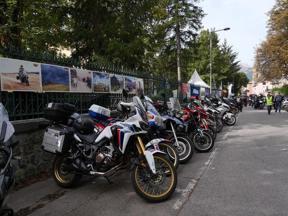 Paysages de montagne lors de la balade moto à Barcelonnette.