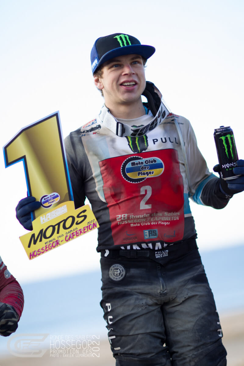 Pilote en action lors de la Ronde des Sables d'Hossegor-Capbreton.