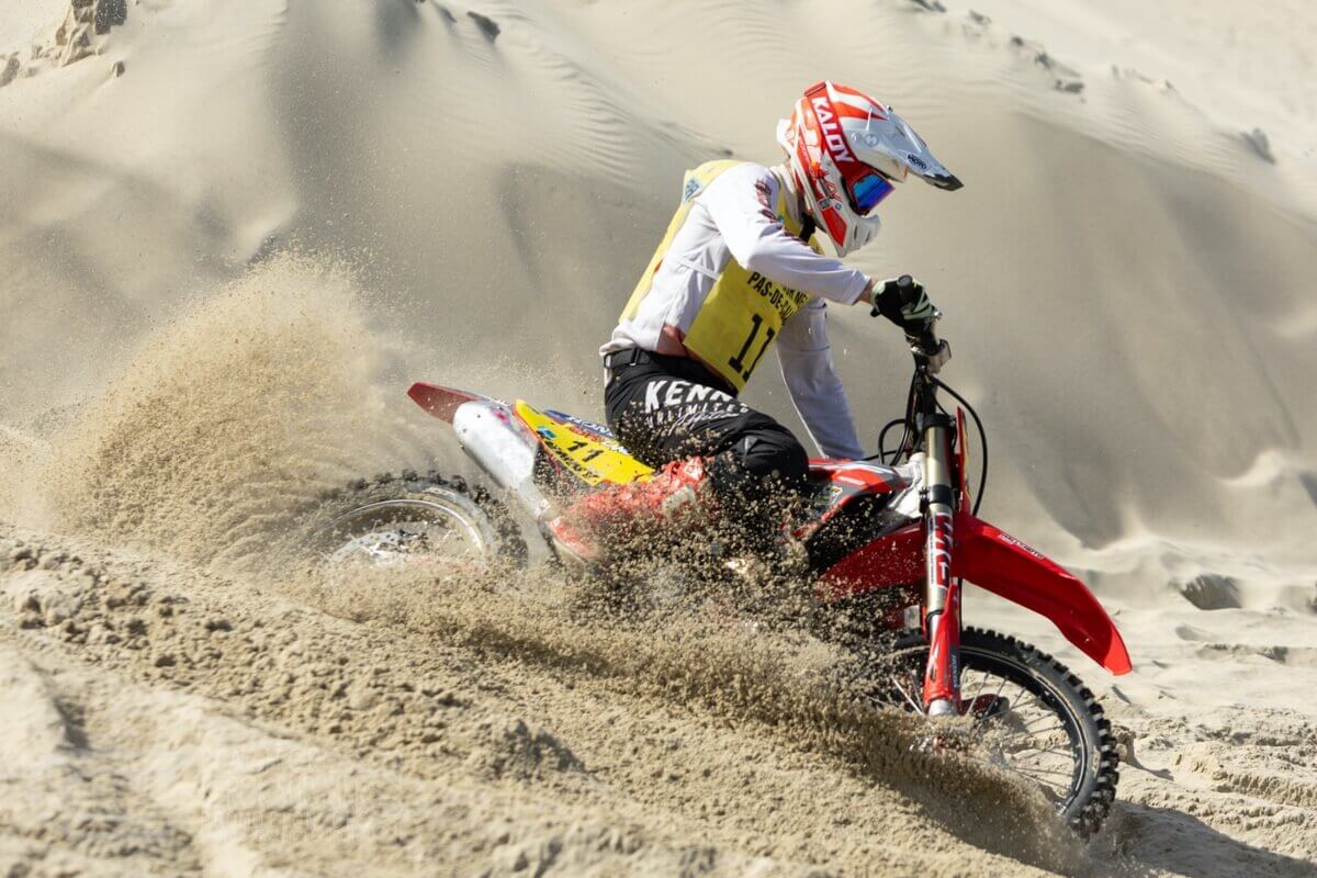 Cyril Genot sur sa Honda au Beach Cross de Berck-sur-Mer.