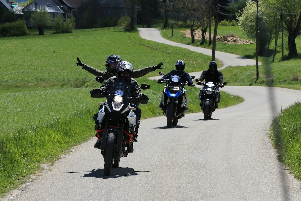 Rallye AXA Passion / Club 14 - participants sur leurs motos